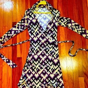 Tart extra small wrap dress. Used and loved. Washed, but discoloration at neck